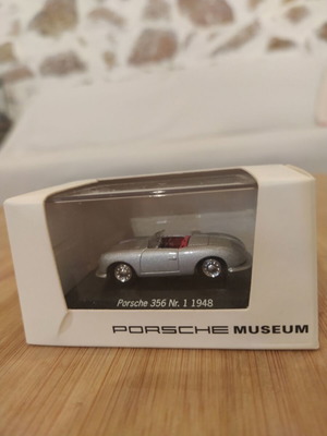 Porsche 356 Scale Model 1:72 New, Silver with Red Interior
