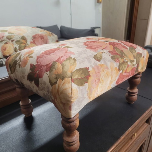 Decorative stool like new