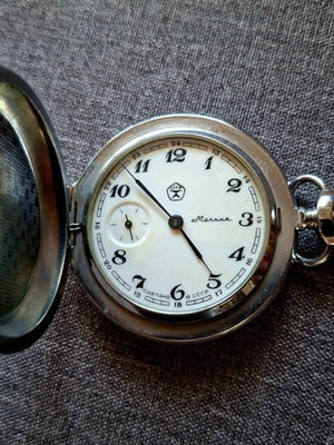 Molnija USSR vintage ρολόι τσέπης 50 mm σαν καινούργιο, χειροκίνητο κούρδισμα