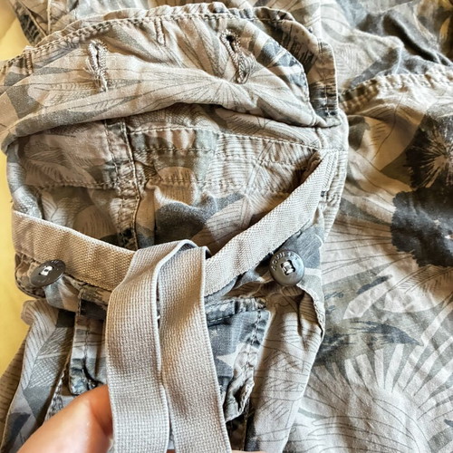 40WEFT Italian Cargo Shorts Khaki Camo Grey Size L/XL Like New