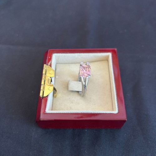 Silver 925 JMA ring with pink stone like new