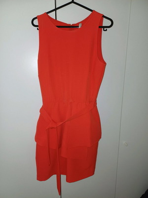 Stradivarius dress used, tight with belt, red size S