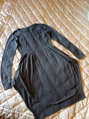 Cashmere knitted dress size M like new, gray