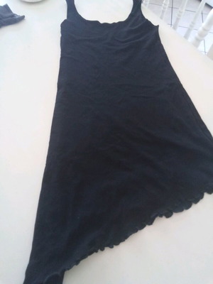 Dress with asymmetric hem like new, size M