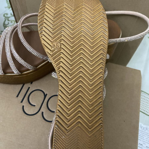 Ligglo Flatform Sandals Rose Gold with Rhinestones size 38 like new