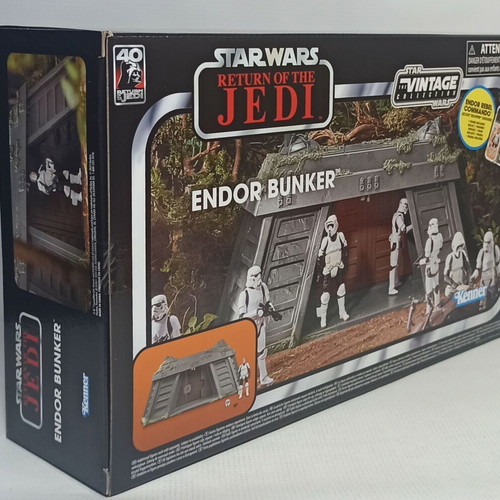 Star Wars Vintage Collection Endor Bunker with Rebel Commando 40th ROTJ