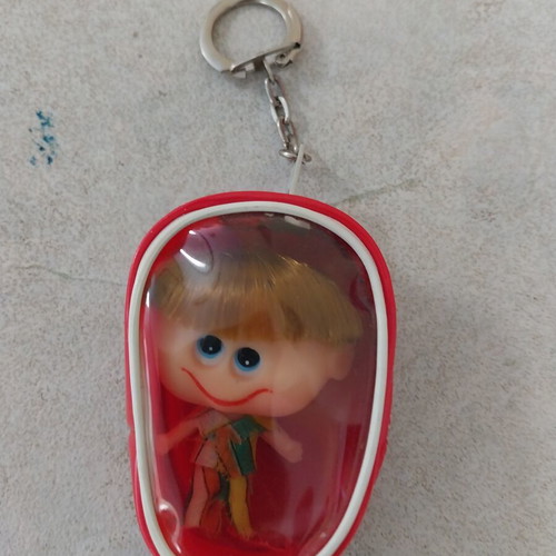 Vintage keychain like new, red color