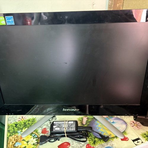 Lenovo C340 All-in-One 20” used, screen needs repair