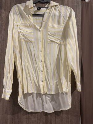 Striped shirt size M like new, 100% viscose, white and yellow