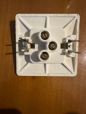Legrand simple switch used