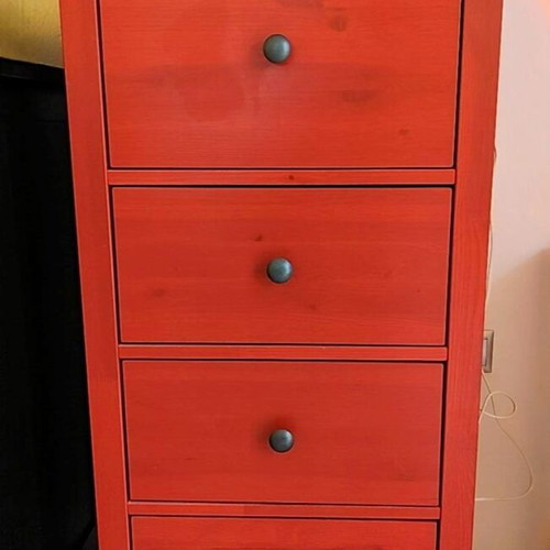 Hemnes chest of drawers with 5 drawers like new