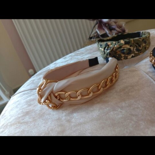 Hairbands new, black and beige, set of 4