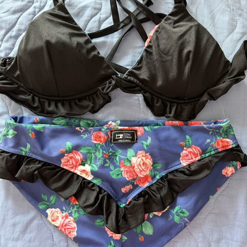 Chic Mess bikini set of 3, reversible top, high-waisted, like new