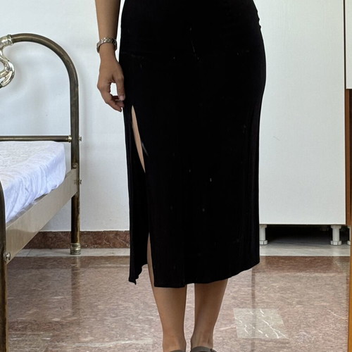 H&M skirt size 36 like new, black