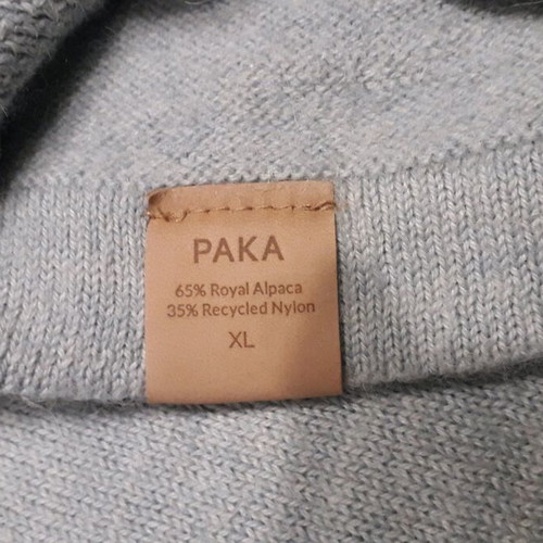 Unisex sweater made of 65% royal alpaca, like new, size XL