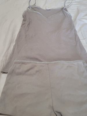 Shorts and tank top like new, gray, size small, 100% cotton