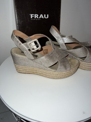 Frau πέδιλα μεταχειρισμένα, γκρι, μέγεθος 38, σε άριστη κατάσταση