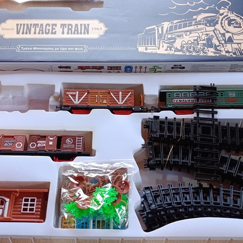 Train set missing engine, like new