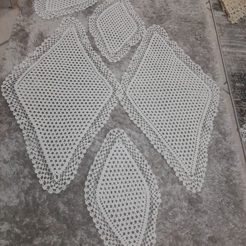 Set of 5 handmade white table linens like new