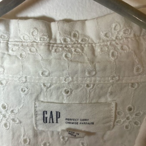 Gap white shirt like new, size S