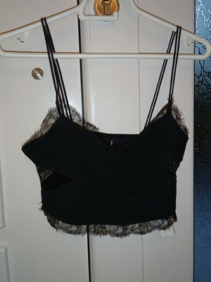 Stradivarius top used, black with lace and cutouts