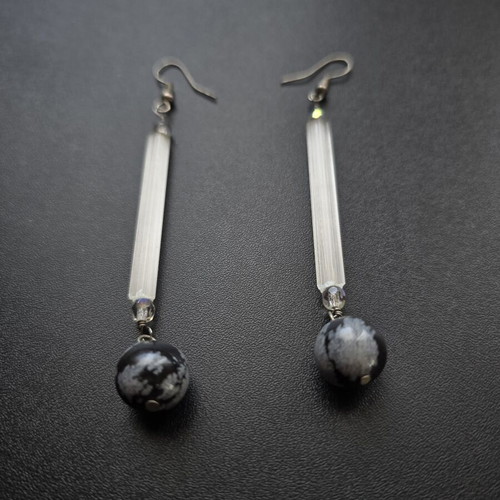 Women's dangling earrings like new, black, 7.5cm