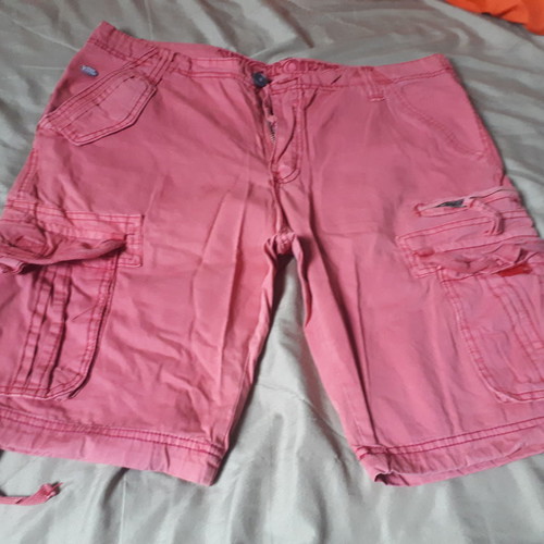 Victory men's shorts used, size 36, watermelon color