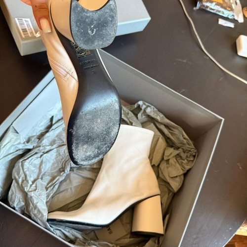 Balenciaga shoes size 36 like new, white leather heels