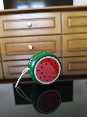 Yo-yo wooden toy like new from Tiger