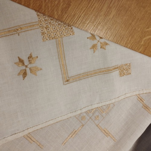 Handmade embroidery like new 80×77