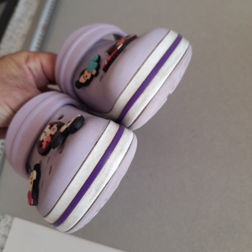 Crocs kids shoes lilac with Minnie and Mickey used, size J1 (EU 32-33)