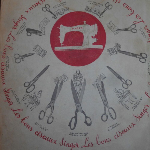 Singer Illustrated Sewing Machine Catalog used, 1952 edition, French text