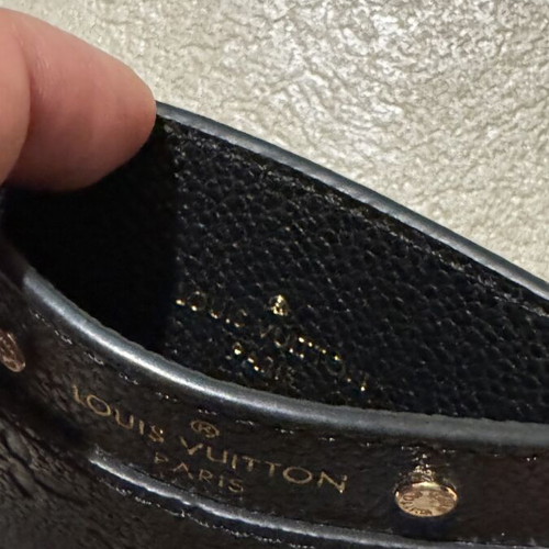 Louis Vuitton cardholder leather, like new, black