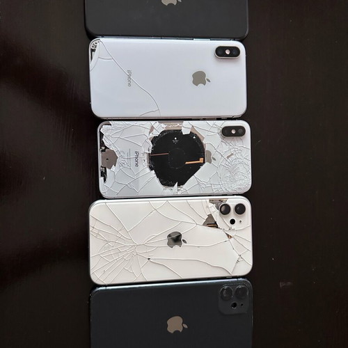 iPhone used for spare parts, 2 iPhone 11 shells and screens