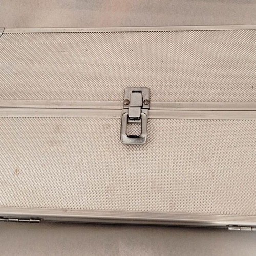 Silver case used, dimensions 35x20x12 cm