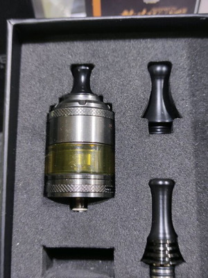 Berserker MTL RTA by Vandyvape used, missing extra glass