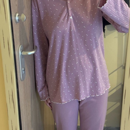 Lilac pajamas like new, pink and purple