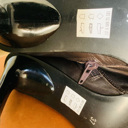 Laura Clément leather ankle boots size 37 like new, dark brown
