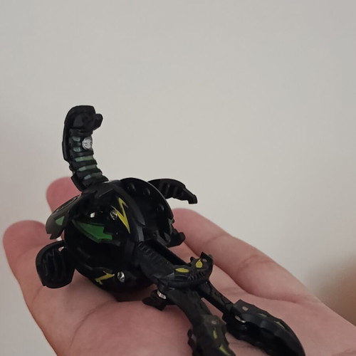 Bakugan Clawsaurus figure