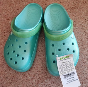 Crocs παντόφλες γαλάζιο ιριδίζον