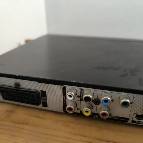 Samsung DVD-D530 CD/DVD player με HDMI και USB, μαύρο