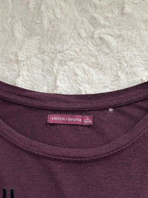 Bershka μπλούζα μεταχειρισμένη, κόκκινη, μέγεθος S, μανίκι 3 τέταρτα με τρύπα