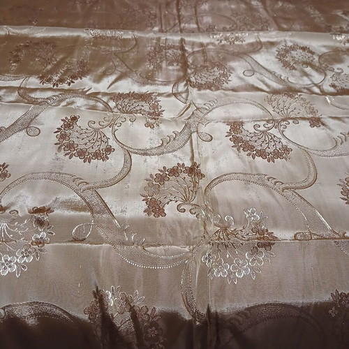 Gold Chenille Quilt new with lace edges 2.55x2.20 m