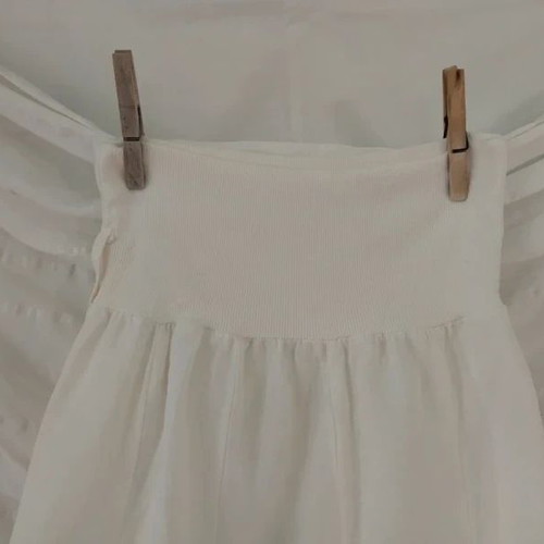 White midi fairy skirt like new with asymmetrical hem
