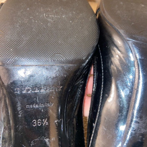 Burberry low heels like new, size 36.5, black