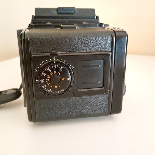 Bronica SQ-A camera with SQ-i back and Zenzanon S 80mm f2.8 lens like new