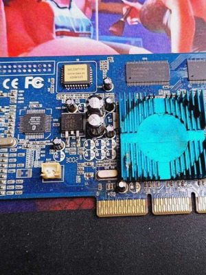 Geforce2 MX-400 64MB graphics card used, fan broken