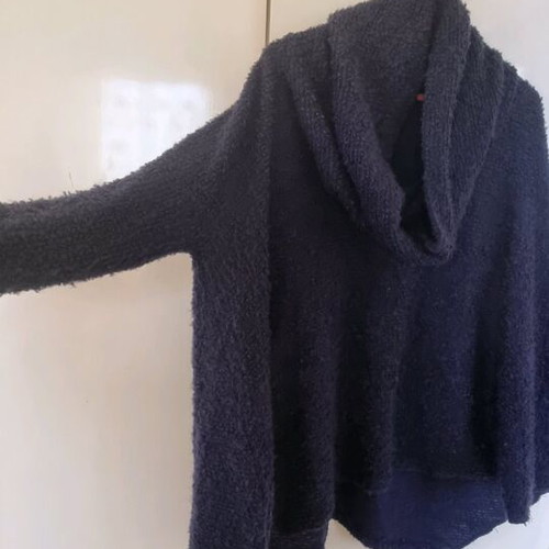 Le Vertige women's blouse blue size M like new