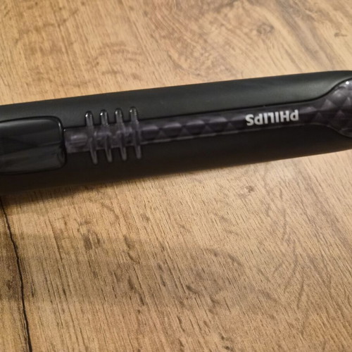 Philips Ionic hair straightener like new with ionizing function
