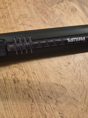 Philips Ionic hair straightener like new with ionizing function